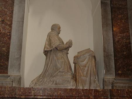 Escultura del Cardenal Espinosa